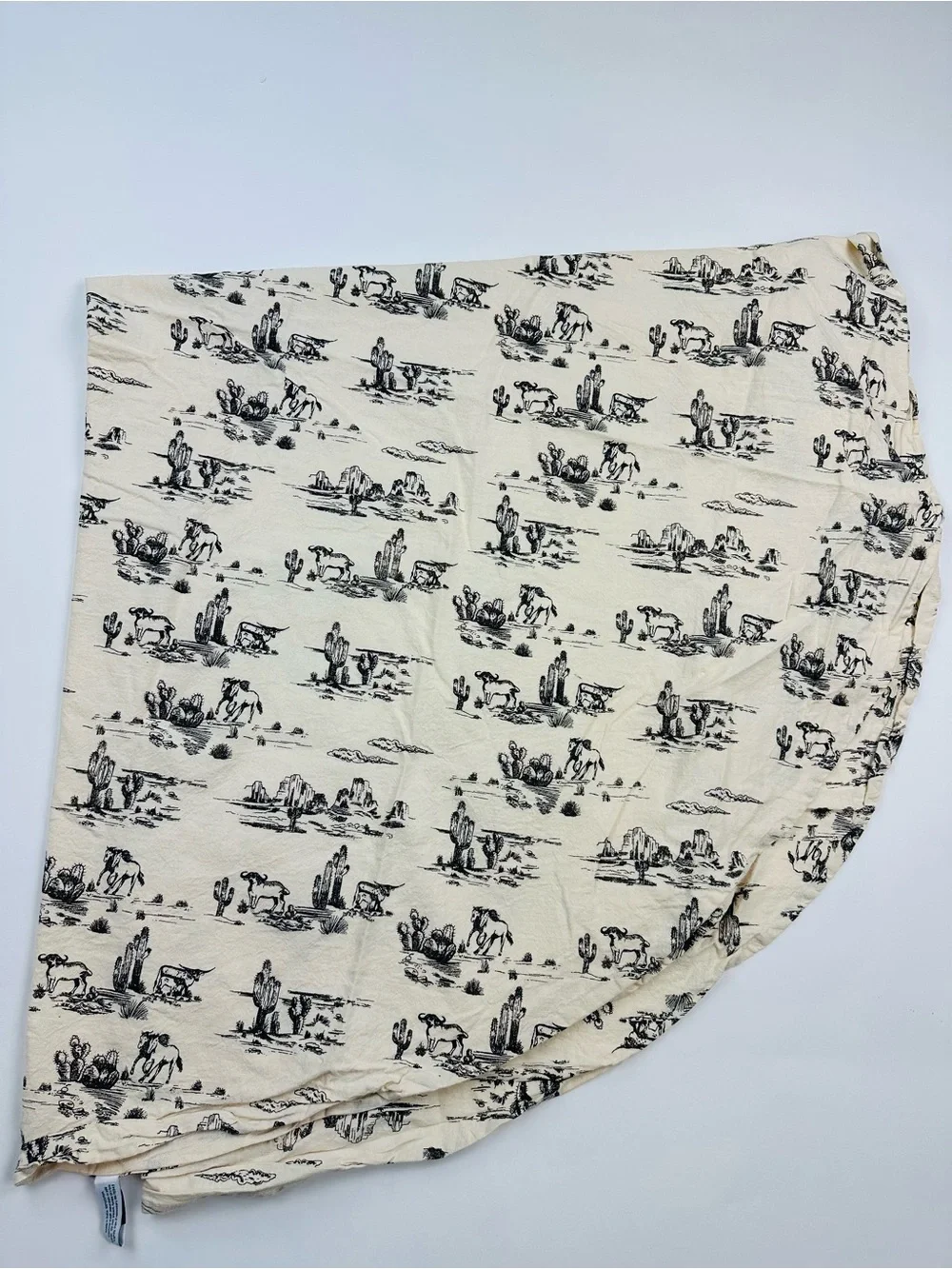 Aspen Cotton Western Horse Cactus Round Tablecloth 62 inches